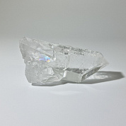 Сросток кристаллов горный хрусталь 62*32*25 мм фото
