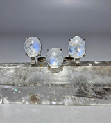 Гарнитур адуляр (лунный камень). Серьги,кольцо 18 р-р,размер камня 8*11 мм фото
