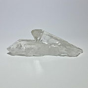 Сросток кристаллов горный хрусталь 67*20*20 мм фото
