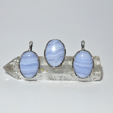 Гарнитур сапфирин - голубой агат (серьги,кольцо 17,5 р-р), юв.сплав с покрытием серебра фото
