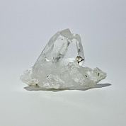 Сросток кристаллов горный хрусталь 40*17*30 мм фото
